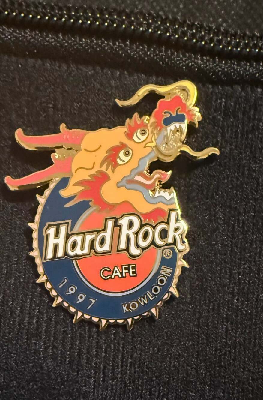 Hard Rock Cafe - Kowloon 1997 Dragon Head Pin
